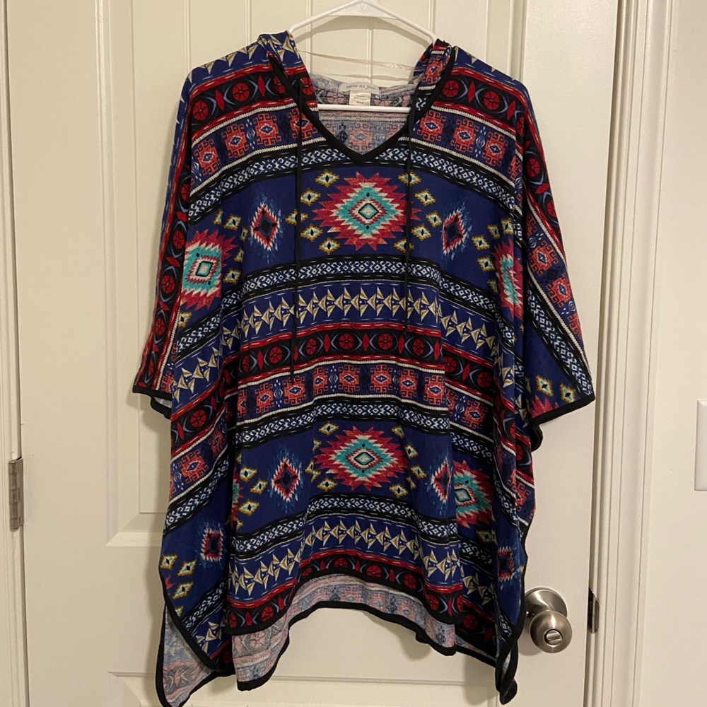 NWOT Belle Du Jour women’s Aztec tribal knit hoodie poncho sweater‎ top medium